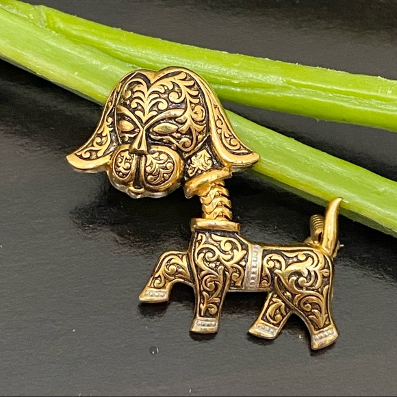 Vintage Damascene Foo Dog Small Brooch - Picture 1 of 10